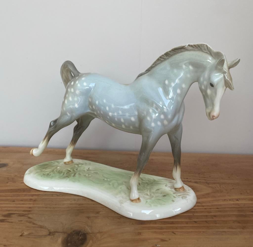 Prachtig porseleinen paard beeldje - Goebel, Ophalen of Verzenden, Zo goed als nieuw, Dier