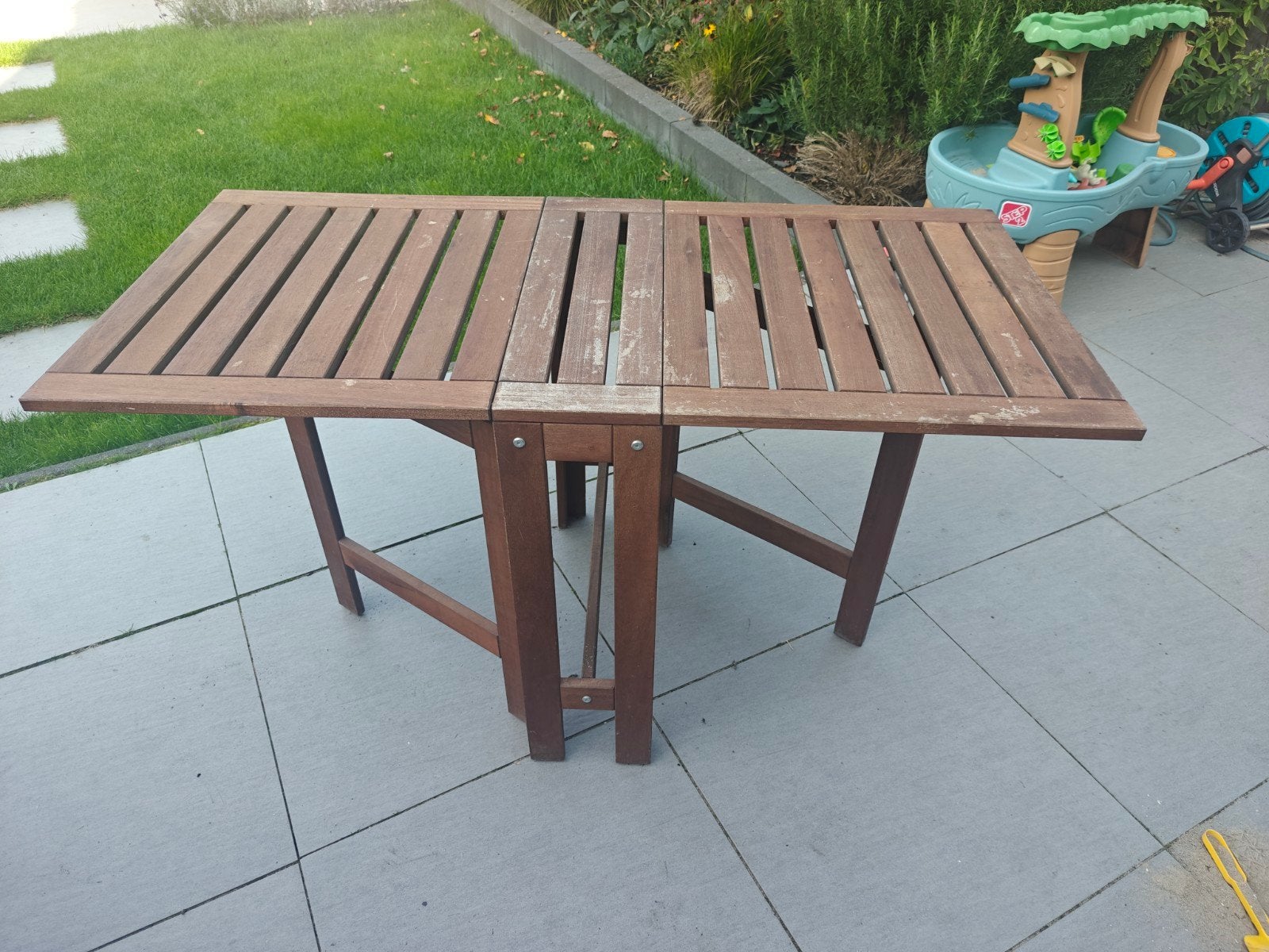 Opklapbare houten tuin-/balkontafel, Ophalen, Gebruikt, Rechthoekig, Hout