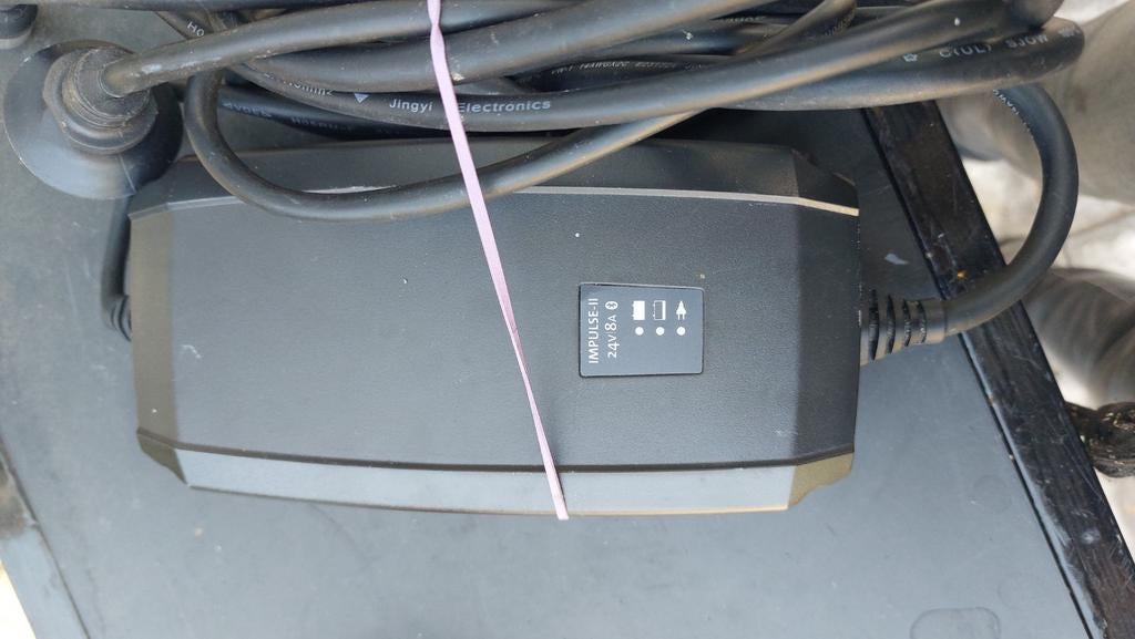 Impulse-II 24V 8A Smart Oplader voor E-bike, Fietsen en Brommers, Ophalen of Verzenden, Zo goed als nieuw