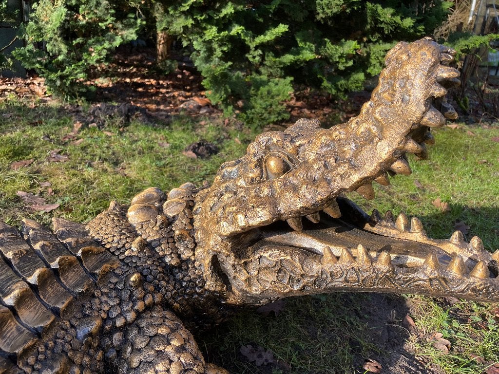 Beeld krokodil goud, tuin, zwembad, vijver, boerderij 125cm, Ophalen, Nieuw, Kunststof, Dierenbeeld