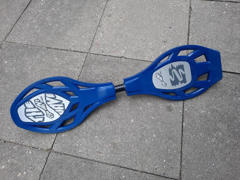 waveboard blauw, Sport en Fitness, Skateboarden, Ophalen of Verzenden, Gebruikt, Waveboard