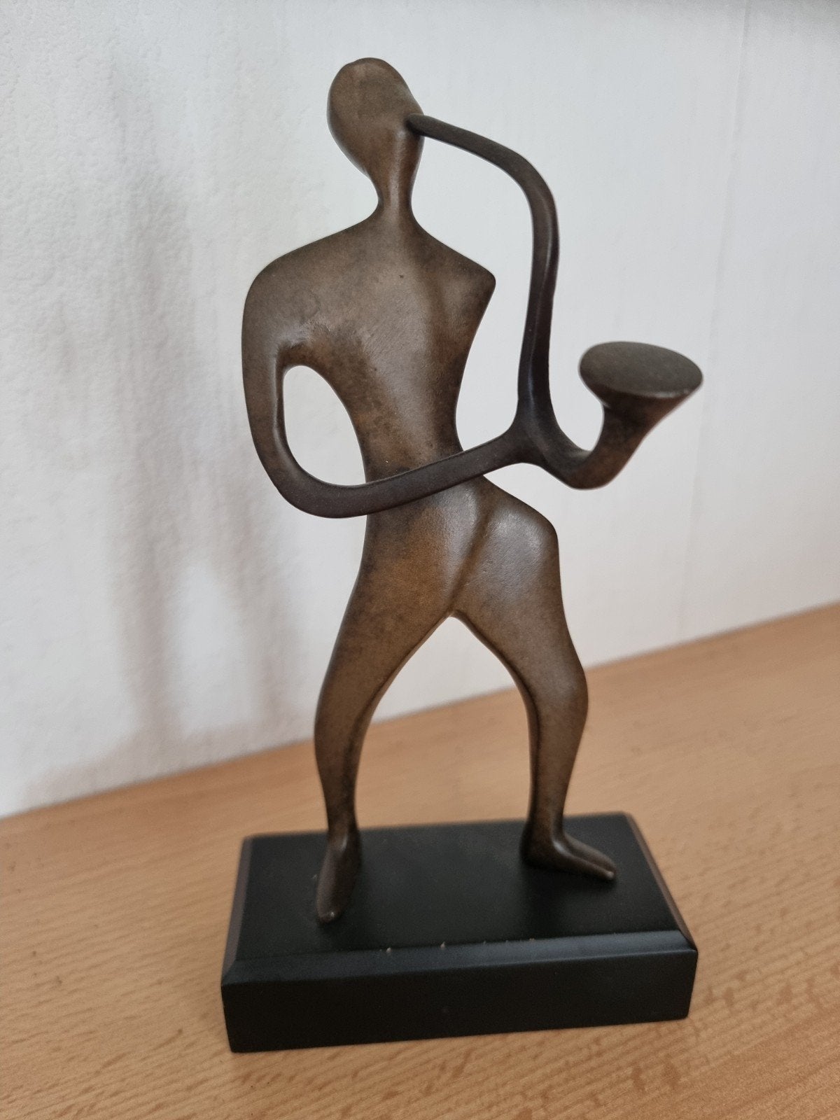 Abstract bronzen beeld van saxofonist op sokkel, Ophalen, Handgemaakt, Minder dan 20 cm, Brons