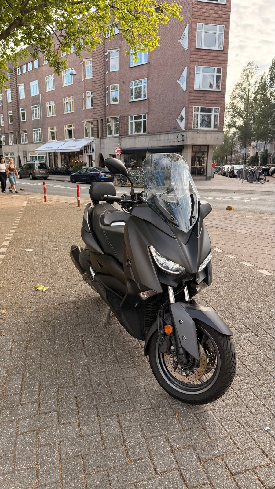 Yamaha X-Max 400 met Akrapovic uitlaat en motorrevisie, Scooter, Sportuitlaat, Gebruikt, Particulier