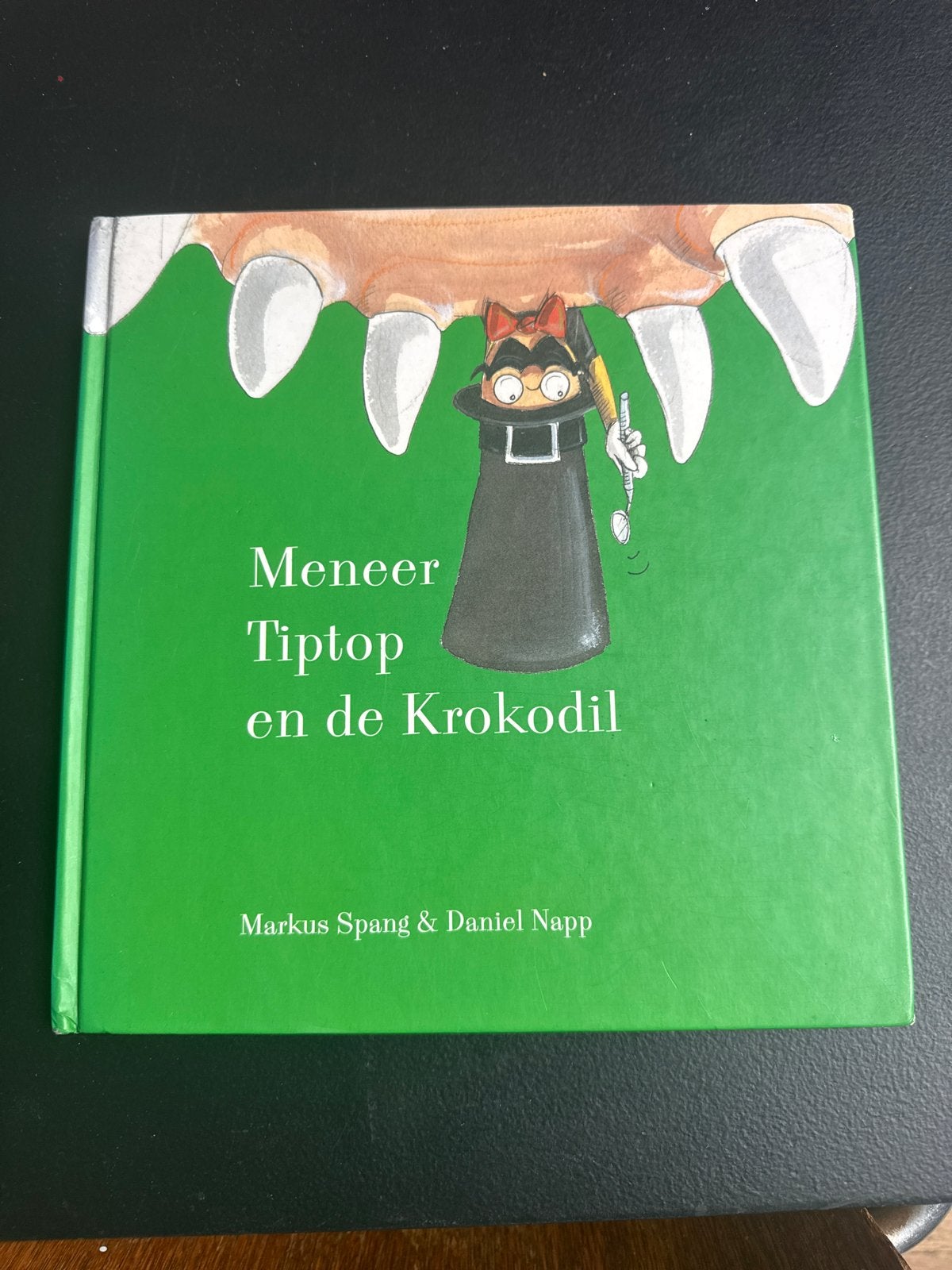 Meneer Tiptop en de Krokodil - Kinderboek, Boeken, Ophalen of Verzenden, Zo goed als nieuw, Fictie algemeen