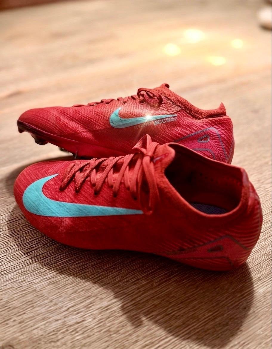 Prachtige Nike Mercurial Voetbalschoenen – Maat 35, Sport en Fitness, Ophalen, Maat XS of kleiner, Schoenen, Zo goed als nieuw