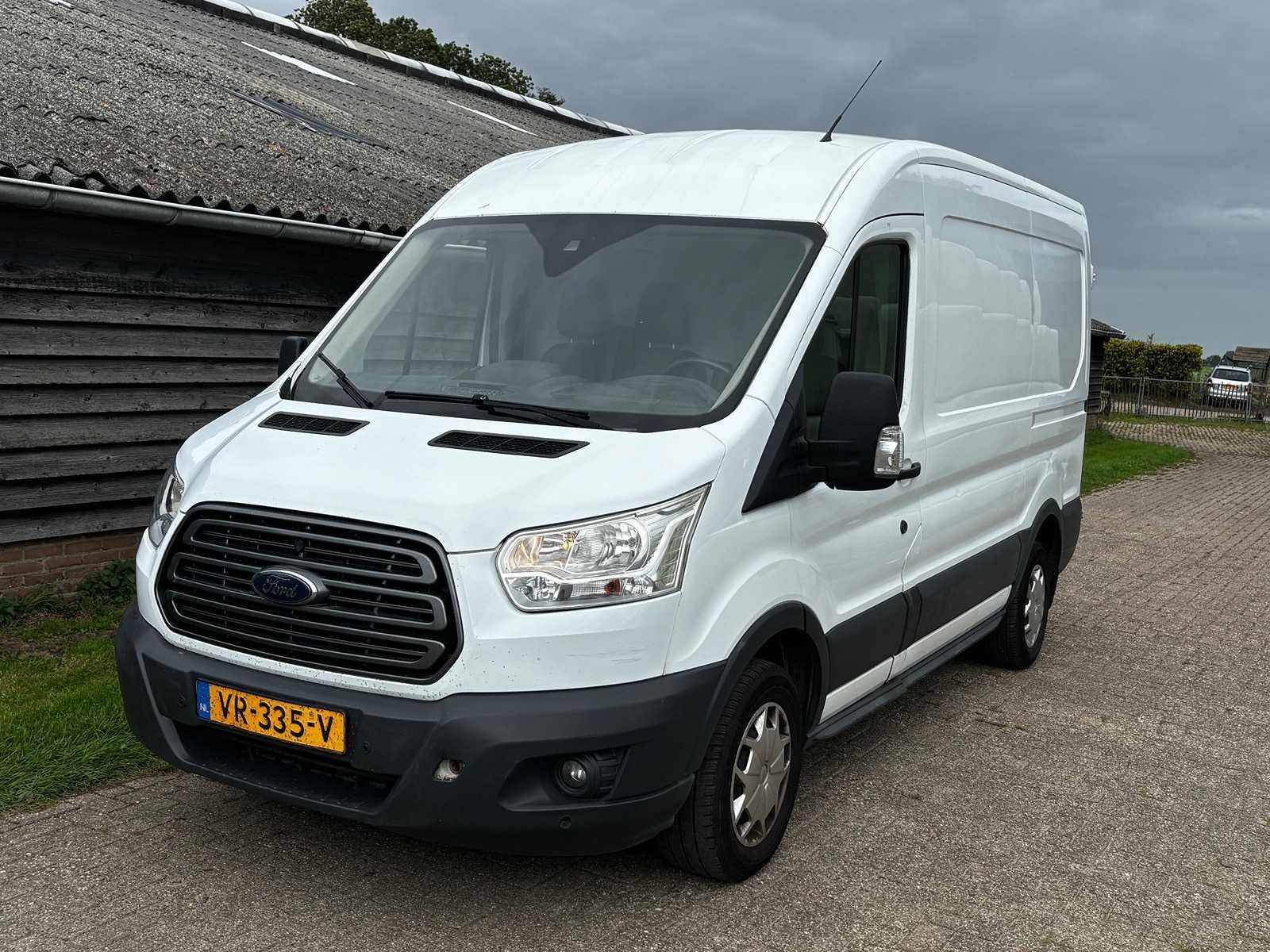 Ford - Transit - 310 2.2 TDCI L2H2 Tr - 2015 - Van, Auto's, Euro 5, 125 pk, Gebruikt, 4 cilinders
