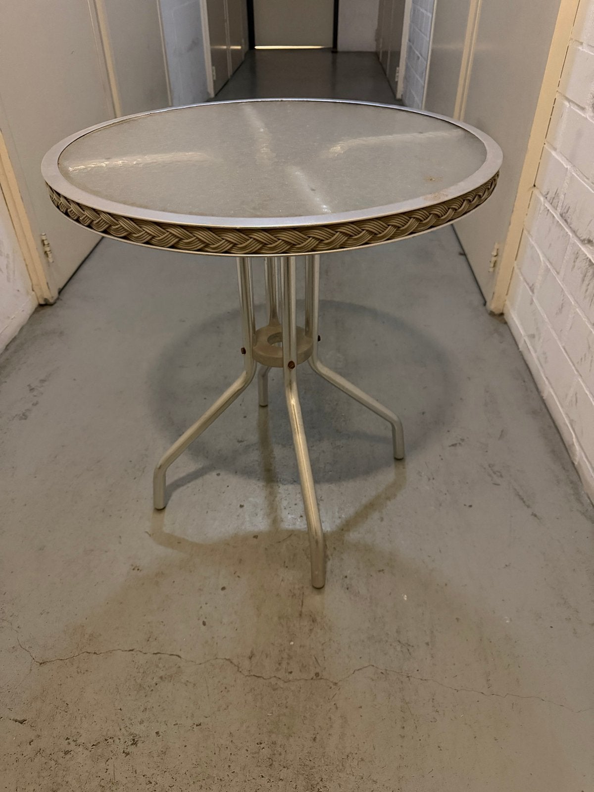 Ronde tuintafel met glazen blad, Ophalen, Gebruikt, Rond, Aluminium