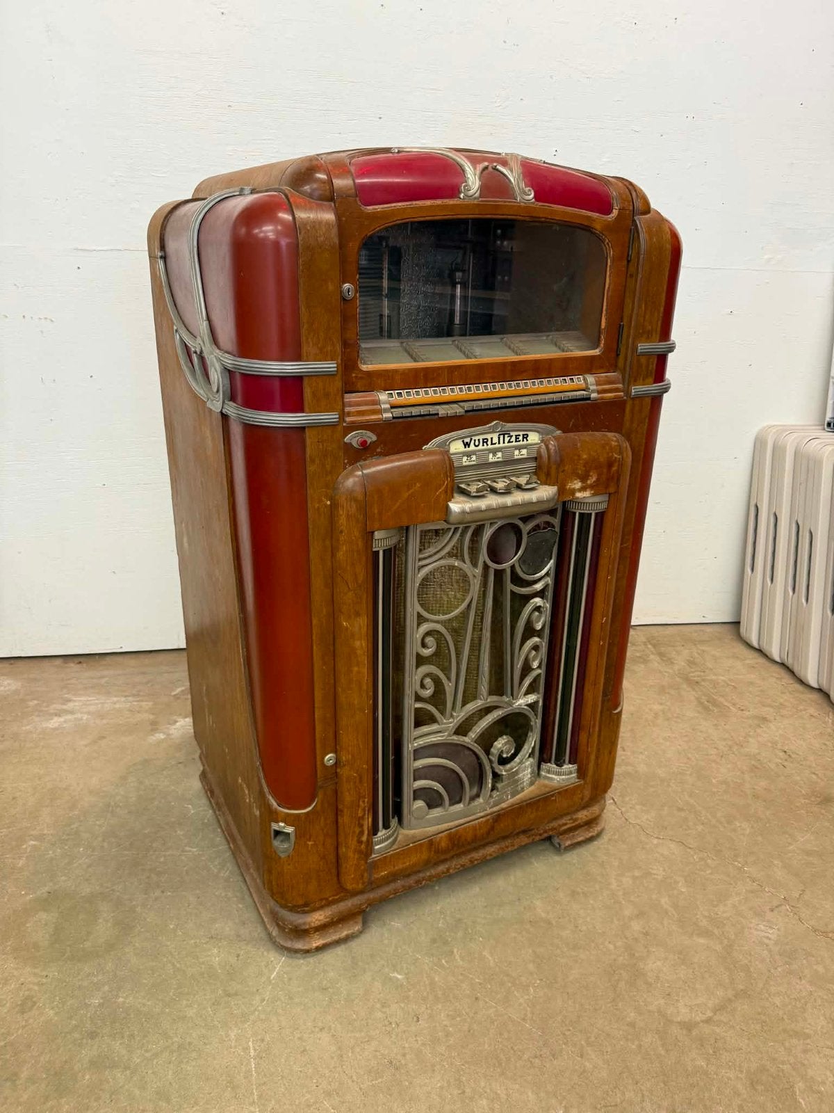 PRE-SALE DEAL: WURLITZER model 700 jukebox