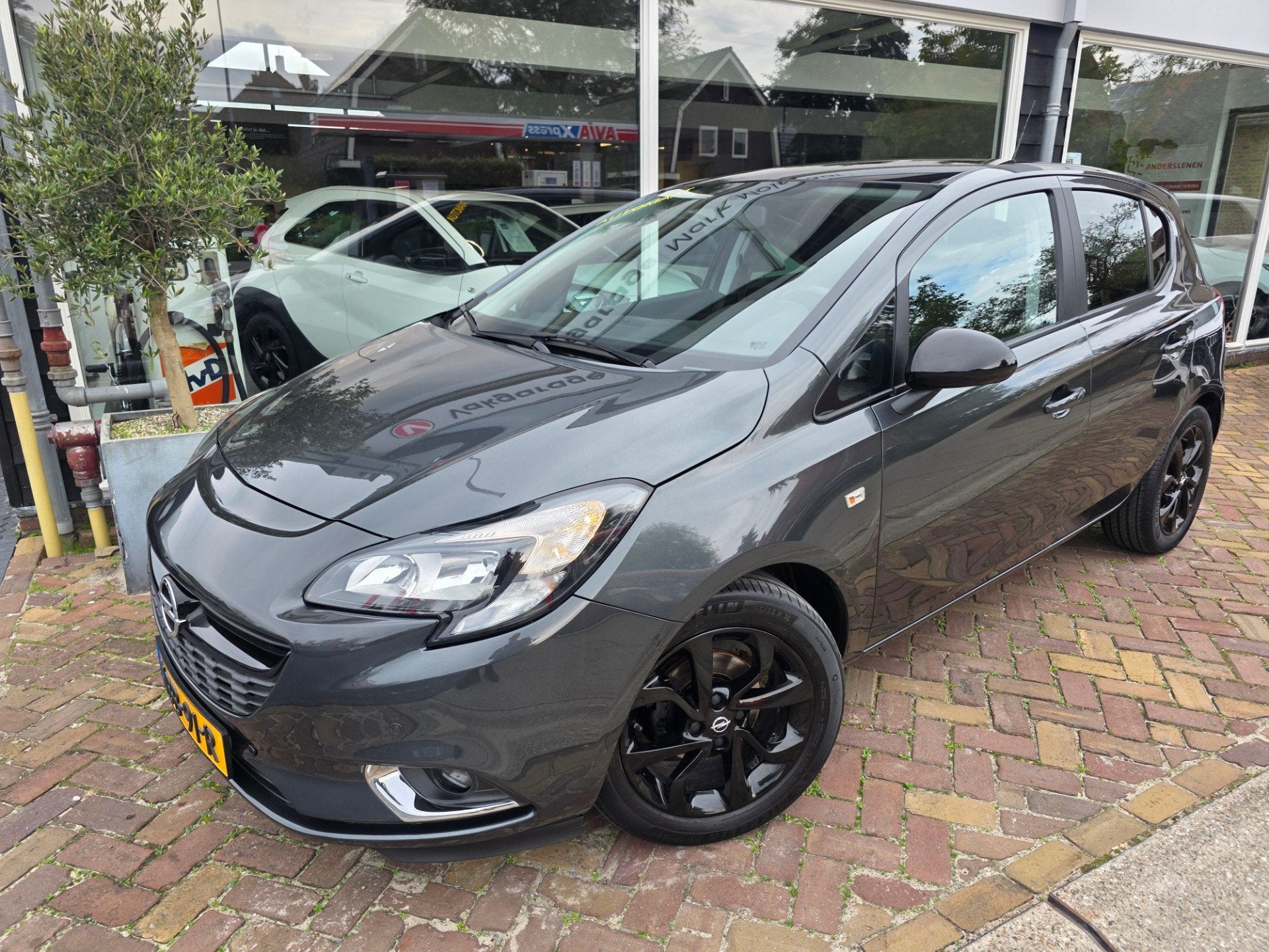 Opel Corsa 1.4 Innovation,Coloredition ,volautomaat,carplay,, Auto's, Gebruikt, 4 cilinders, Verwarmde buitenspiegels, Bedrijf
