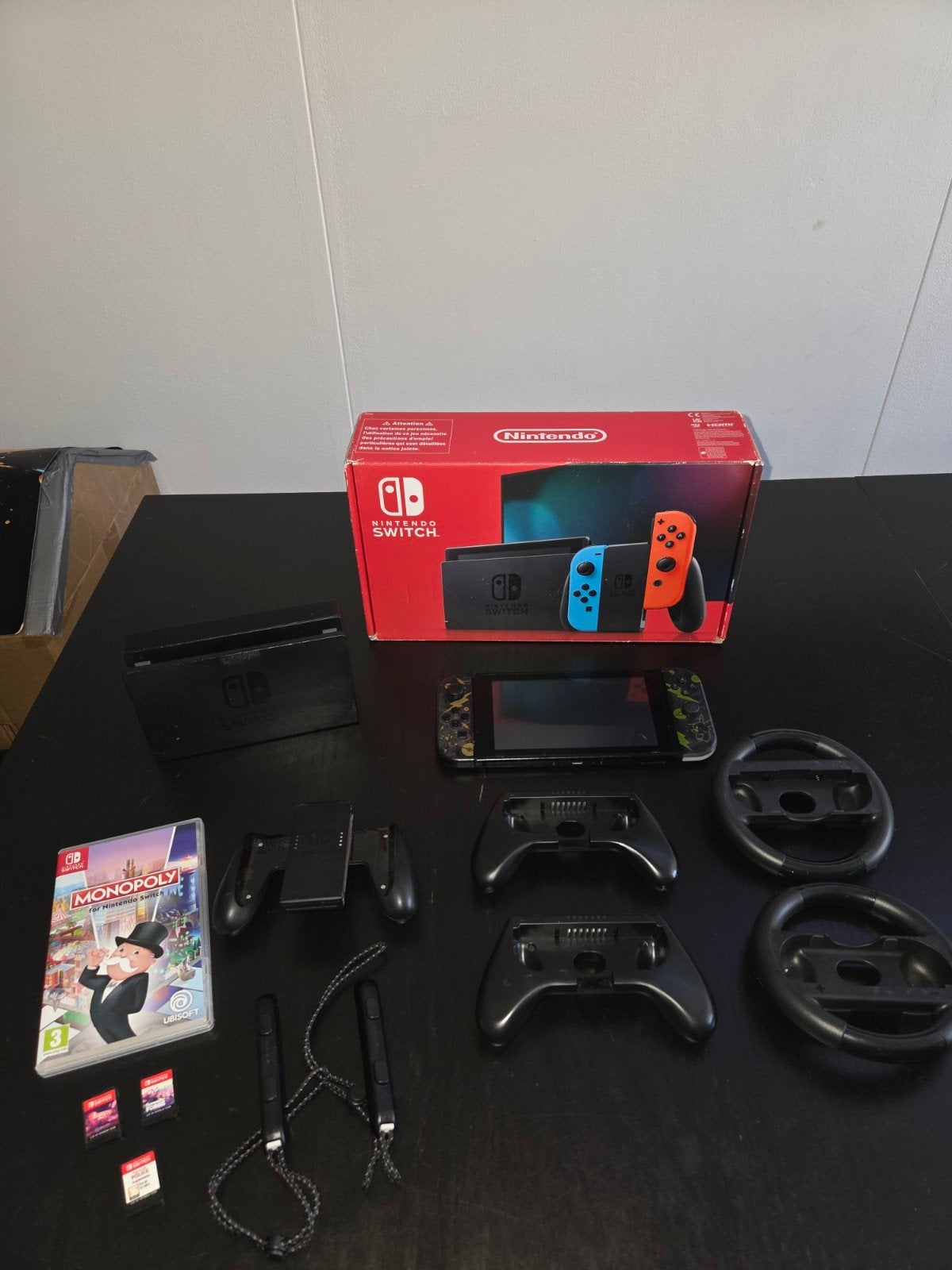 zeer complete Nintendo switch, Spelcomputers en Games, Met games, Met 2 controllers, Ophalen of Verzenden, Zo goed als nieuw
