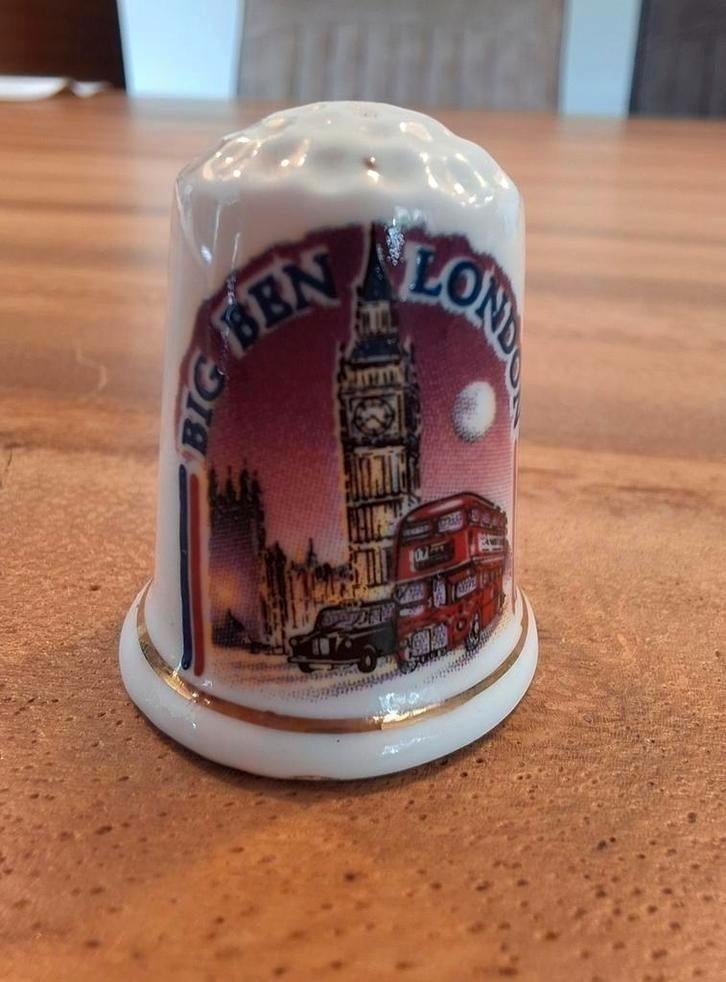 Vingerhoed Big Ben, Londen, Verzamelen, Ophalen of Verzenden, Zo goed als nieuw, Porselein, Buitenland
