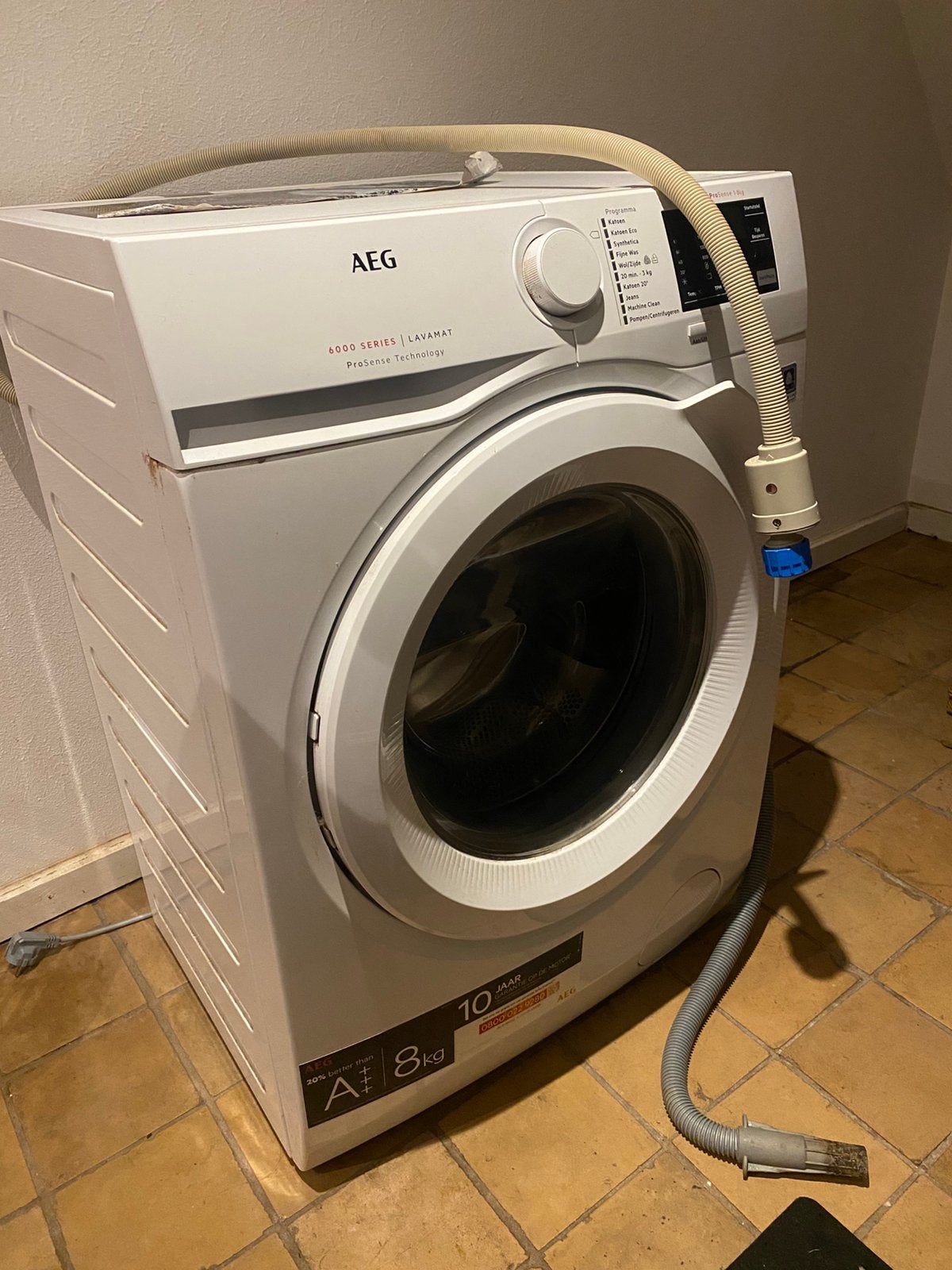 Wasmachine AEG lavamat 6000 series 8kg, Ophalen, Zo goed als nieuw, 85 tot 90 cm, 1200 tot 1600 toeren