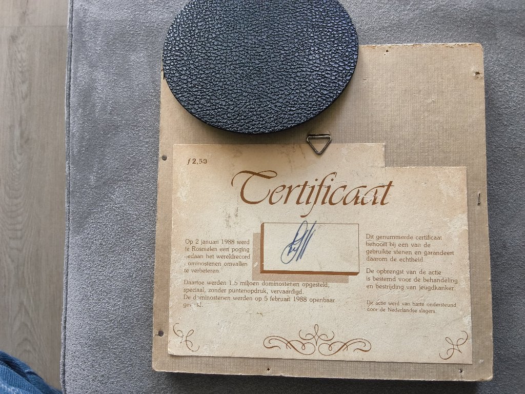 5  genummerde dominostenen  met certificaat ., Ophalen of Verzenden, Gebruikt