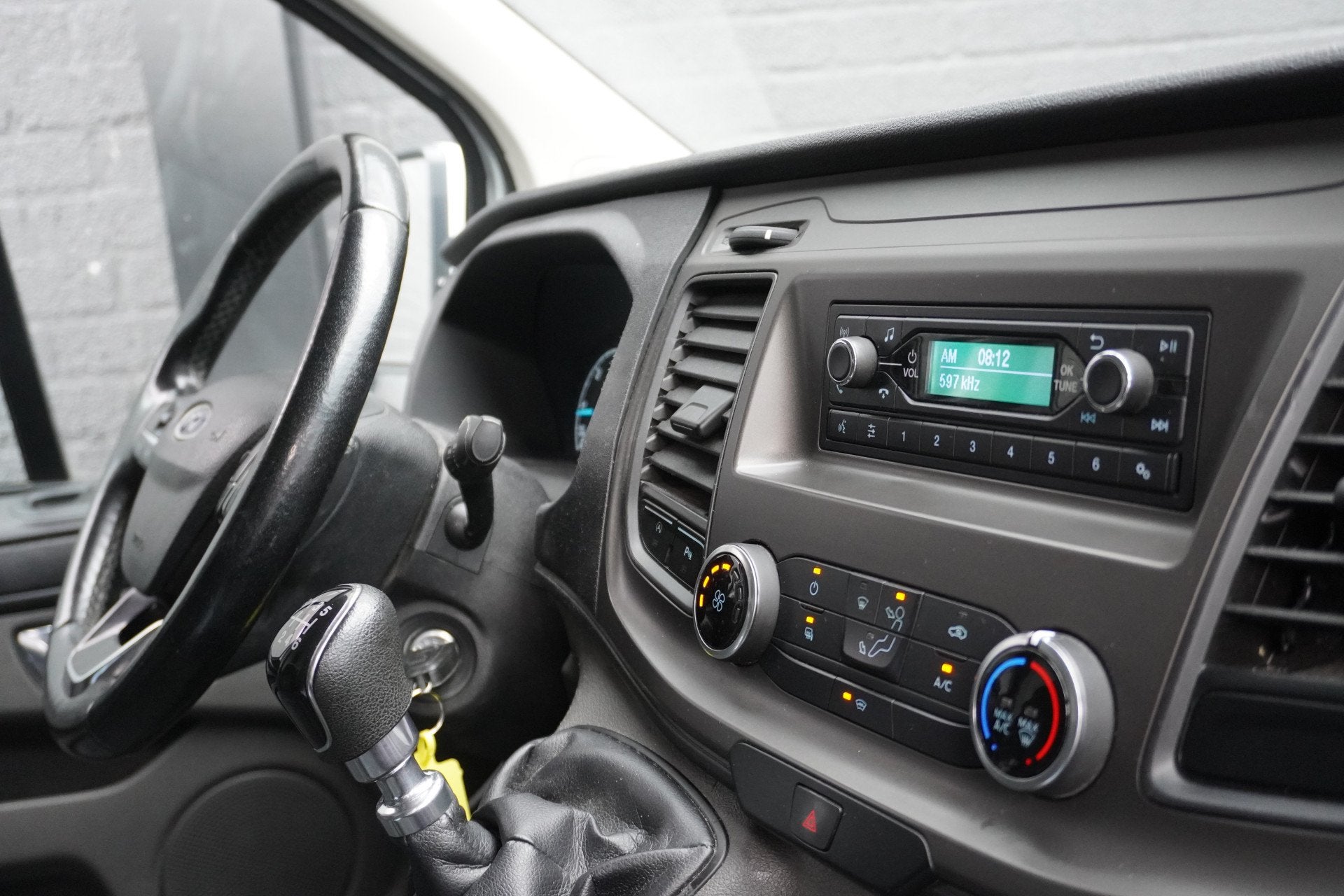 Ford Transit Custom 2.0 TDCI EURO 6 - Airco - Cruise - PDC -, Voorwielaandrijving, Stof, Gebruikt, 4 cilinders