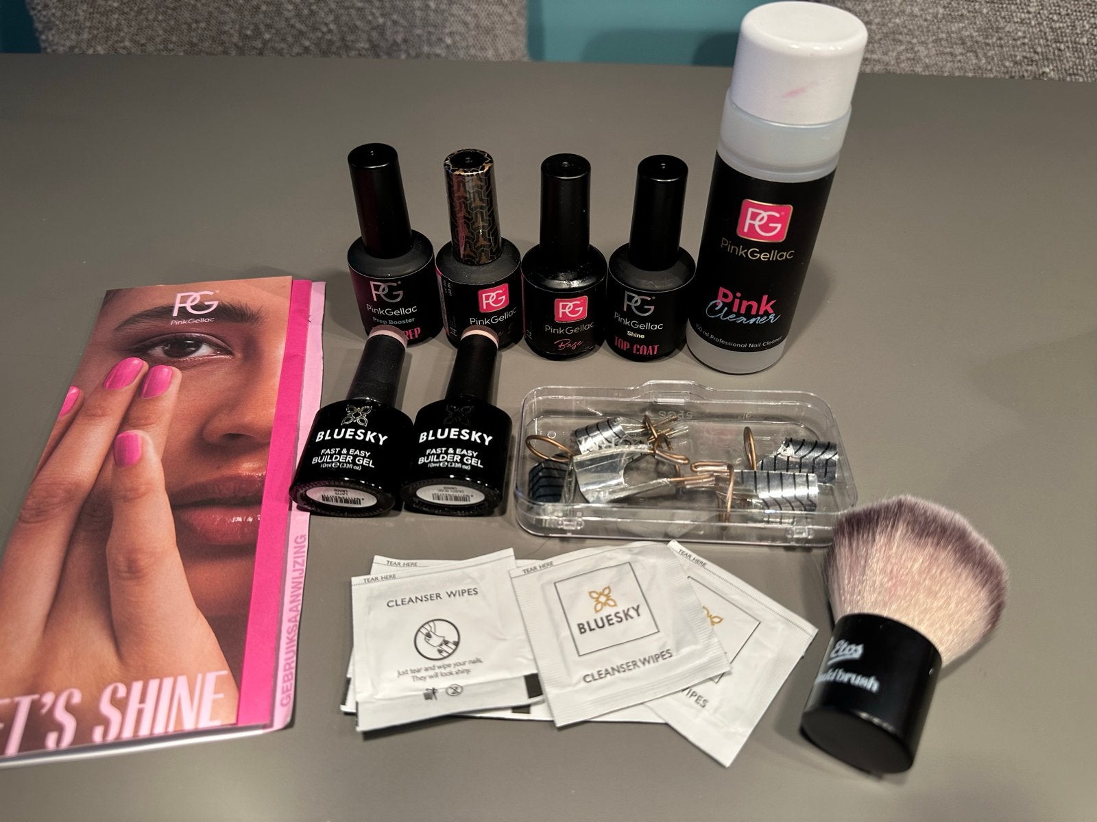 Bijna nieuwe Pink Gellac set met tolletje en 2 lampen, Ophalen of Verzenden, Zo goed als nieuw, Overige kleuren, Handen en Nagels