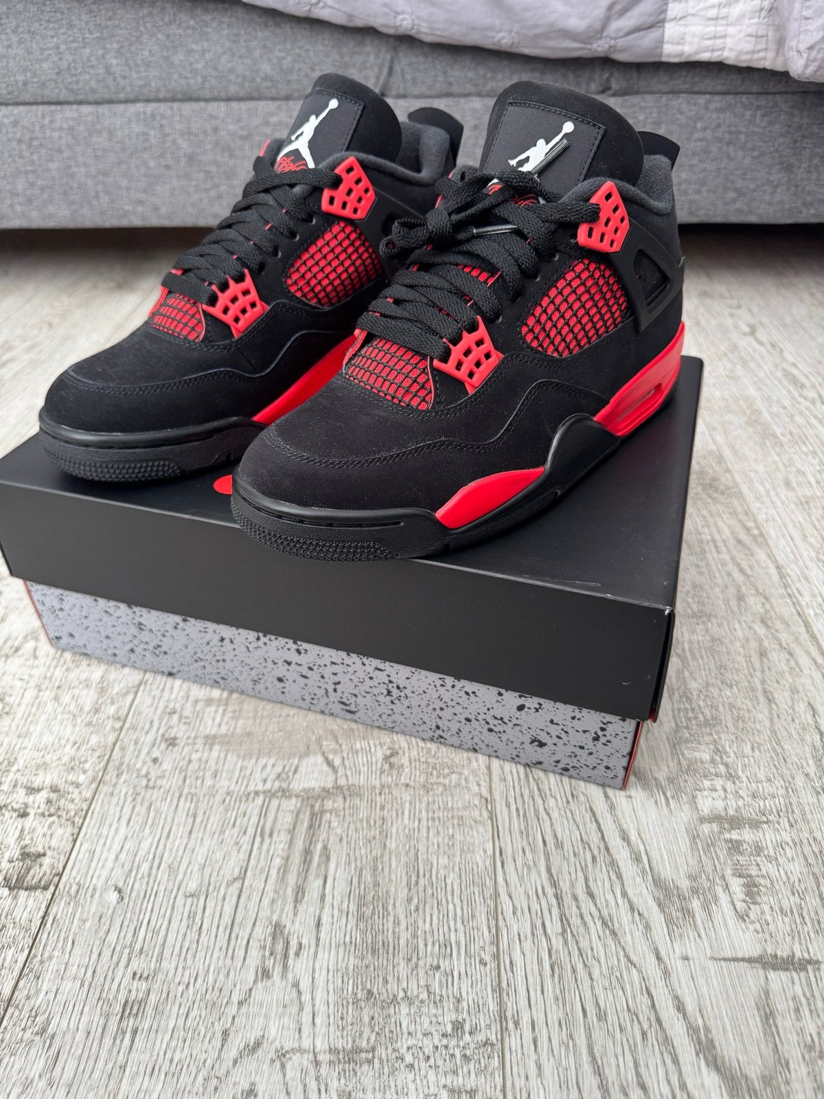 Nike Air Jordan 4 Retro red thunder maat 42, Kleding | Heren, Schoenen, Zwart, Nieuw, Ophalen of Verzenden, Sneakers of Gympen