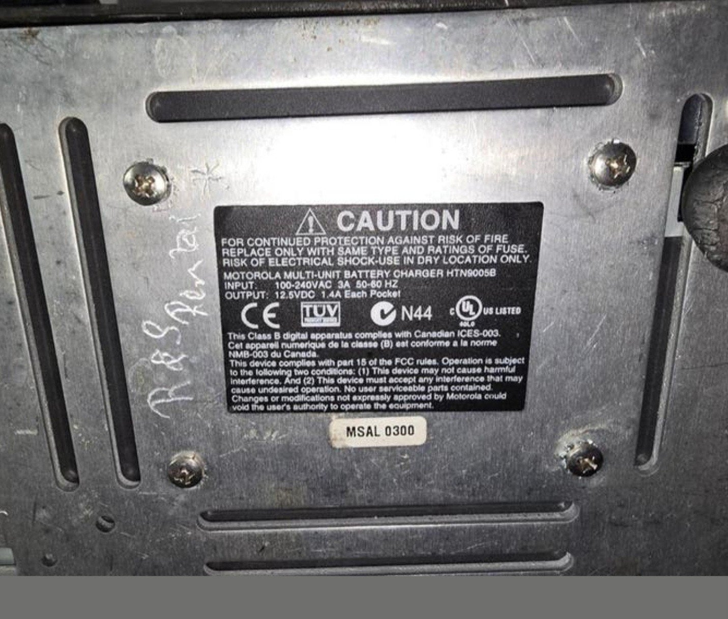 Motorola GP680 Portofoons met Oplaadstation, Ophalen of Verzenden, Gebruikt, 2 to 5 km, Portofoon of Walkie-talkie