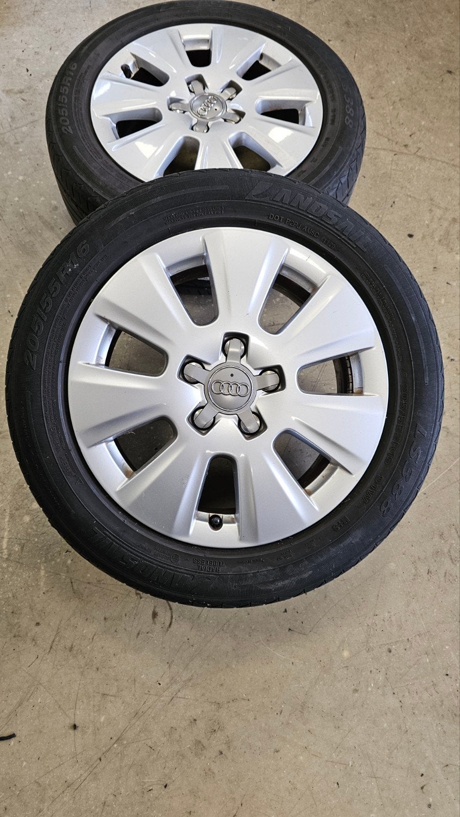 Audi Velgen 16 inch met 205/55/16 banden, Ophalen, Gebruikt, 16 inch, Banden en Velgen
