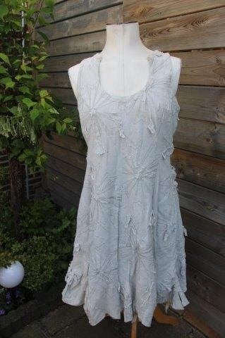 Jurk licht grijsgroen Art mt M/8 Vaste prijs AANBIEDING, Kleding | Dames, Maat 38/40 (M), Ophalen of Verzenden, Zo goed als nieuw