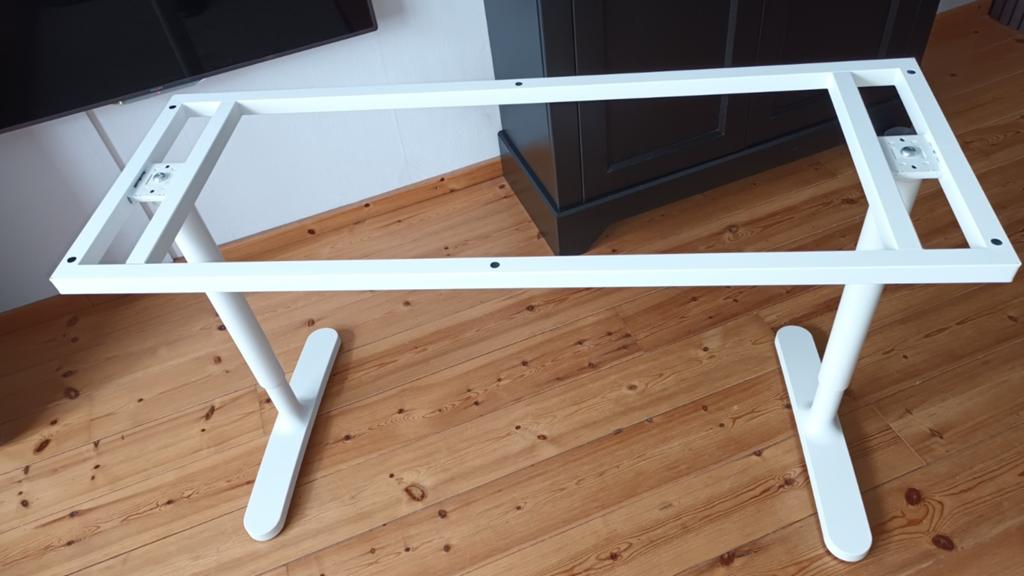 IKEA bureau 'Bekant' onderstel, wit, Gebruikt, 100 tot 150 cm, 50 tot 100 cm, Tafelblad