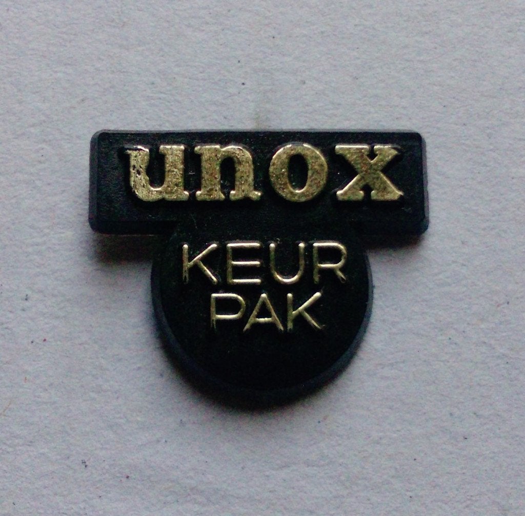Speldje Unox Keurpak Oss, Verzamelen, Speldjes, Pins en Buttons, Ophalen of Verzenden, Zo goed als nieuw, Merk, Speldje of Pin