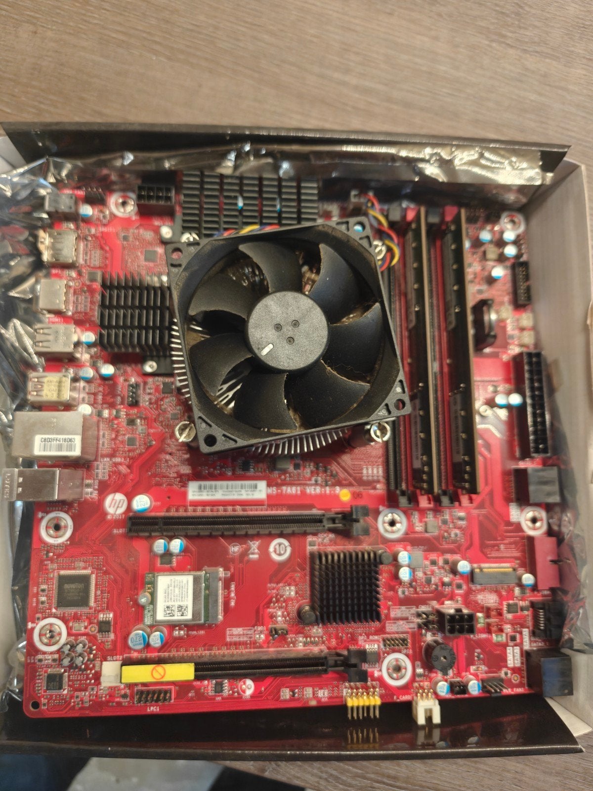 HP Tampa 2 moederbord met i5-8400 en 16GB DDR4, Gebruikt, LGA1151, DDR4, Ophalen of Verzenden