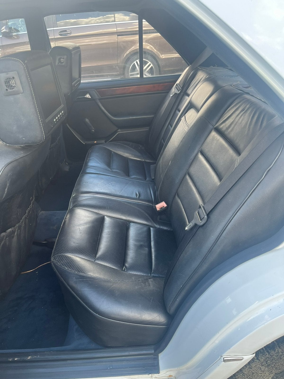 MERCEDES 250 D belastingvrij W124 en donorauto erbij!!, foto 8