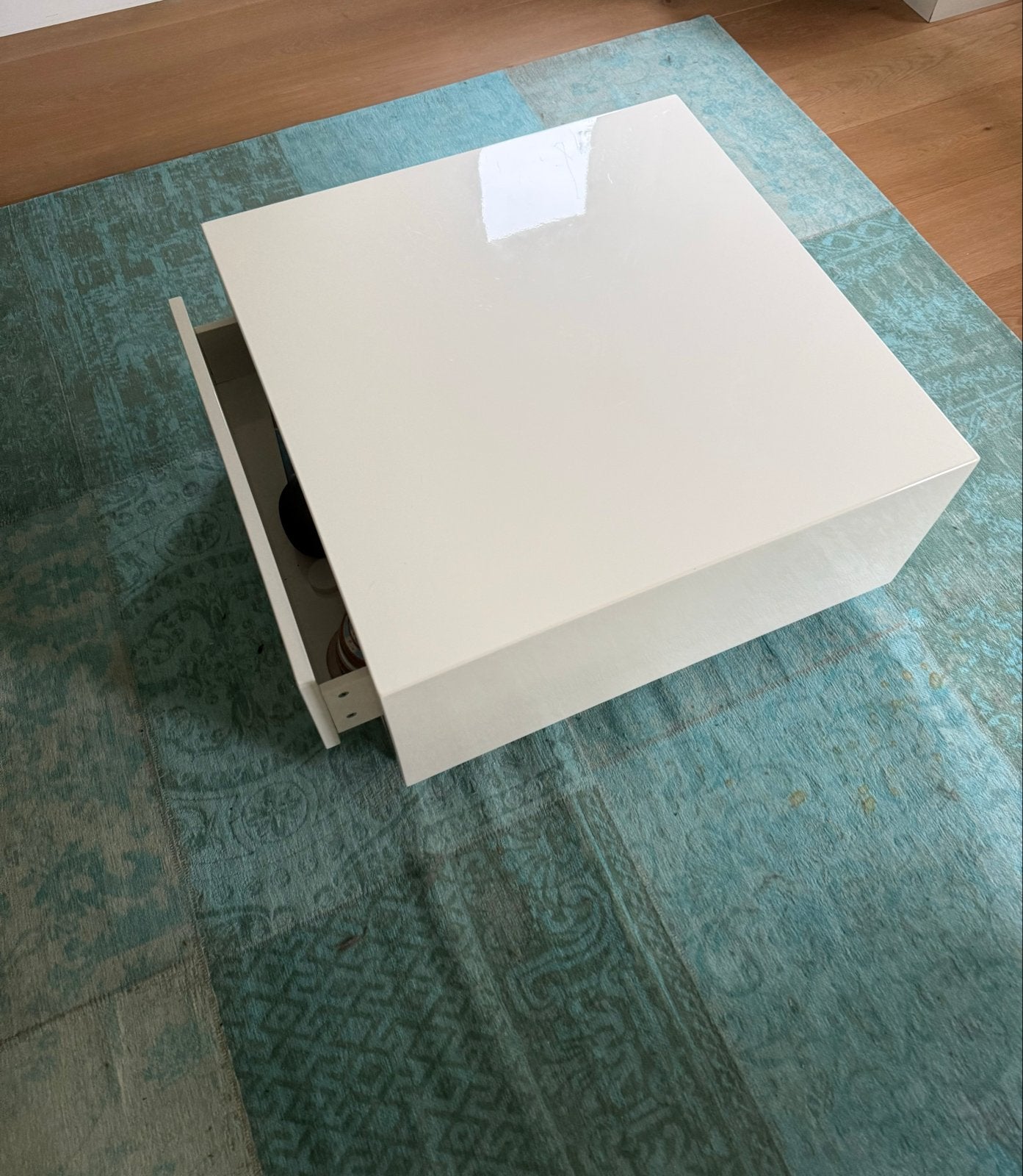 Witte salontafel op wielen met lade 70cmx70cmx30cm, Ophalen, Kunststof, Gebruikt, Vierkant