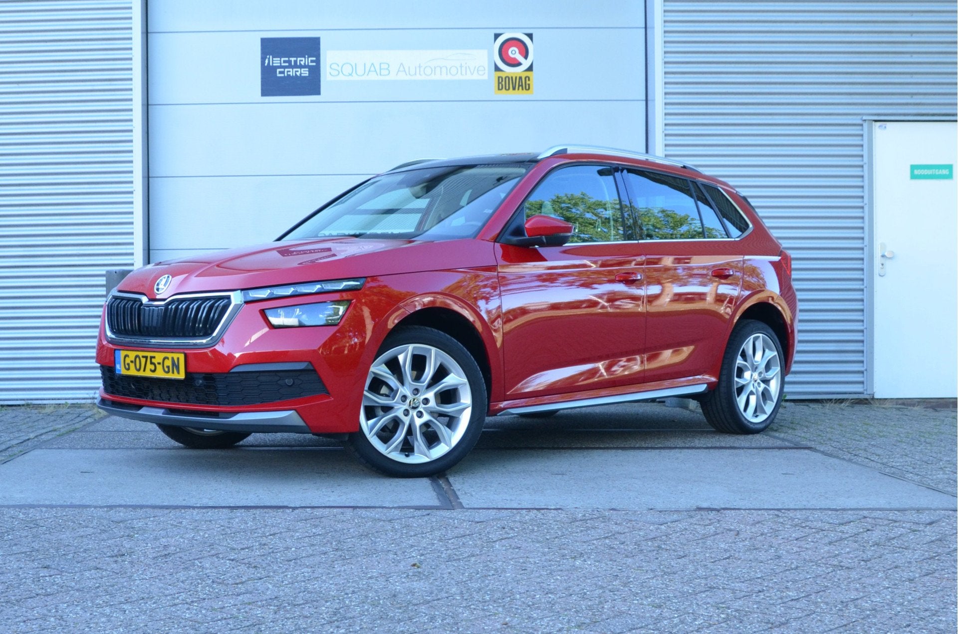 Skoda Kamiq 1.0 TSI Business Edition Pano, Leder, 18" Alu en, 12 maanden, Gebruikt, Origineel Nederlands, Automatische klimaatregeling