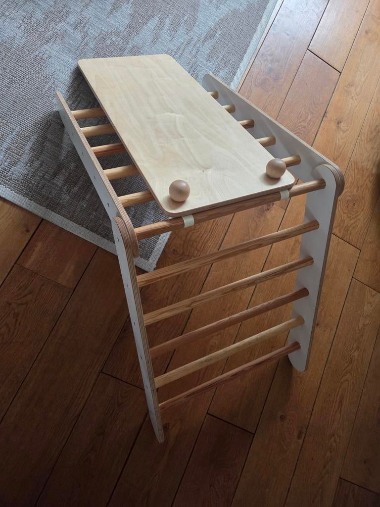 Meobaby houten klimrek met glijbaan/klimstenen, Ophalen, Zo goed als nieuw