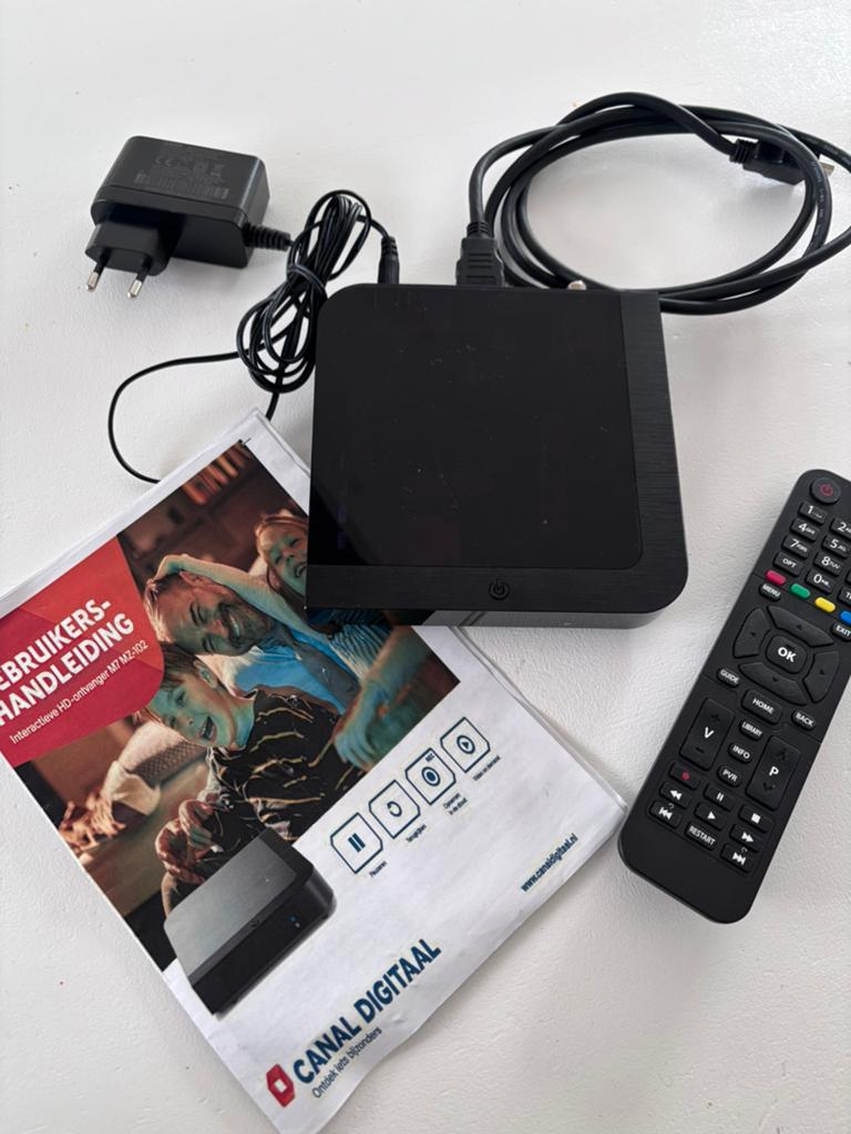 Interactieve HD-ontvanger, Ophalen, Zo goed als nieuw, (Schotel)antenne-accessoires, Overige merken