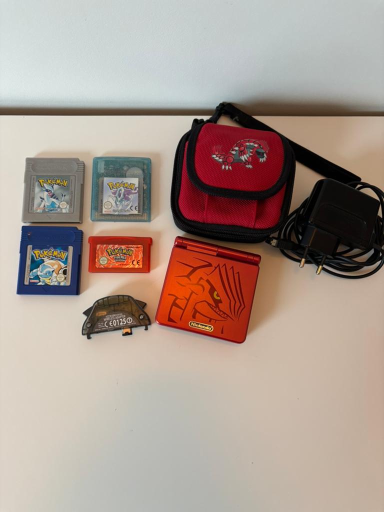 Game Boy Advance SP Groudon + 4 Pokémon games origineel, Spelcomputers en Games, Ophalen, Zo goed als nieuw, Game Boy Advance SP