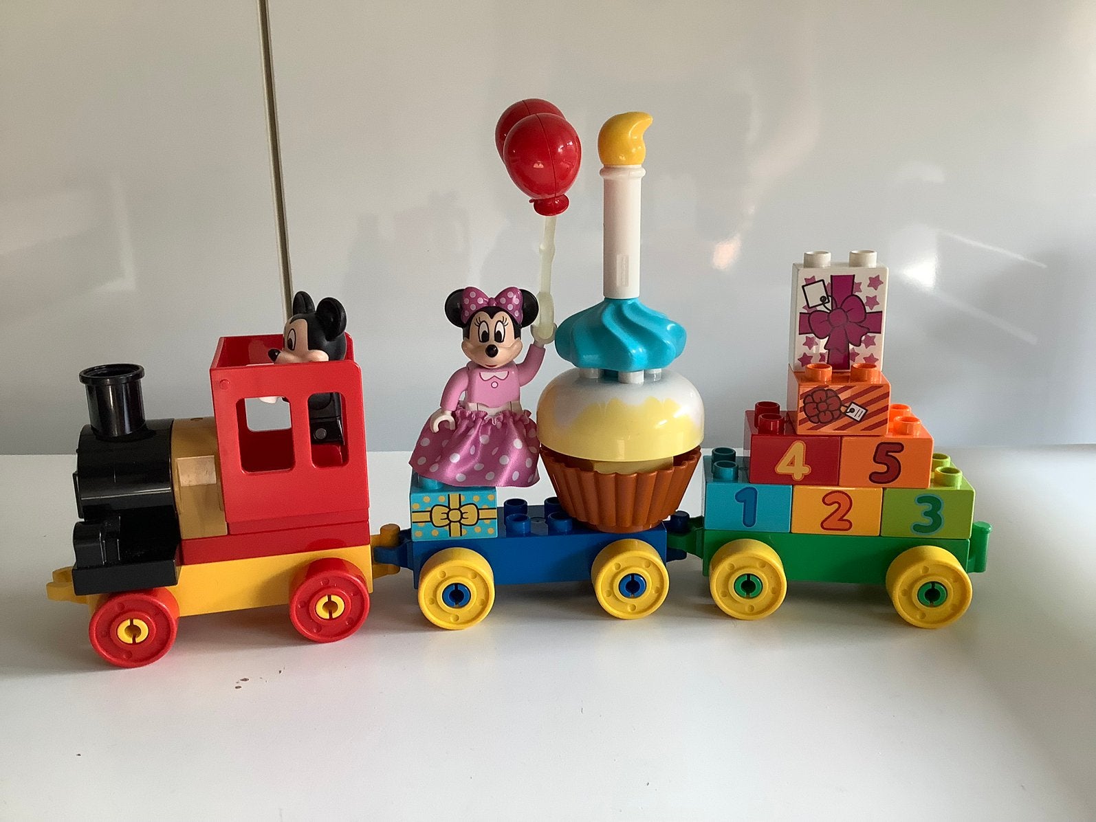 Duplo Disney 10597 Mickey Minnie feestje jarig optocht trein, Ophalen of Verzenden, Zo goed als nieuw, Compleet, Complete set