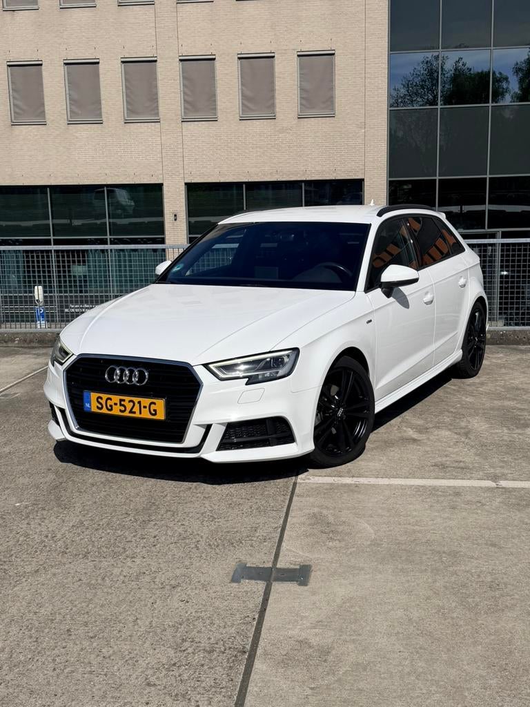 Audi A3 1.0 TFSI S-Line B&O Matrix LED Carplay, Zwart, Bluetooth, Wit, Origineel Nederlands