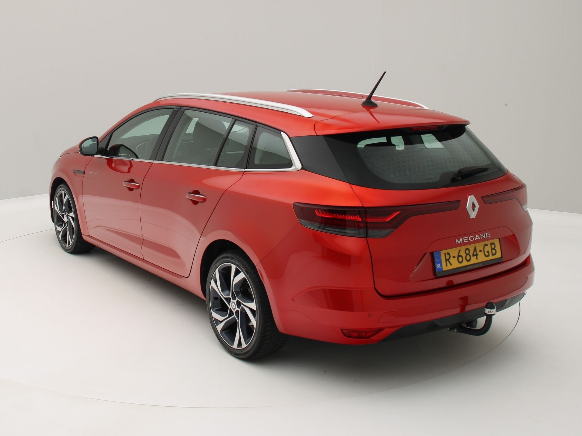 Renault Mégane Estate 1.3 TCe Business Zen / Trekhaak / Car, Gebruikt, 4 cilinders, 1283 kg, 1330 cc