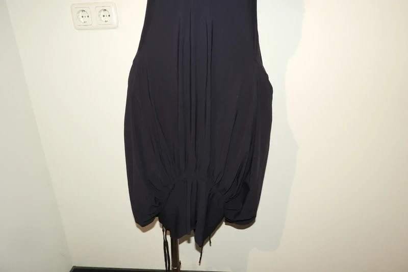 High Use stretch jurk aparte onderkant met koortjes L, Kleding | Dames, Zwart, Maat 42/44 (L), Gedragen, Onder de knie