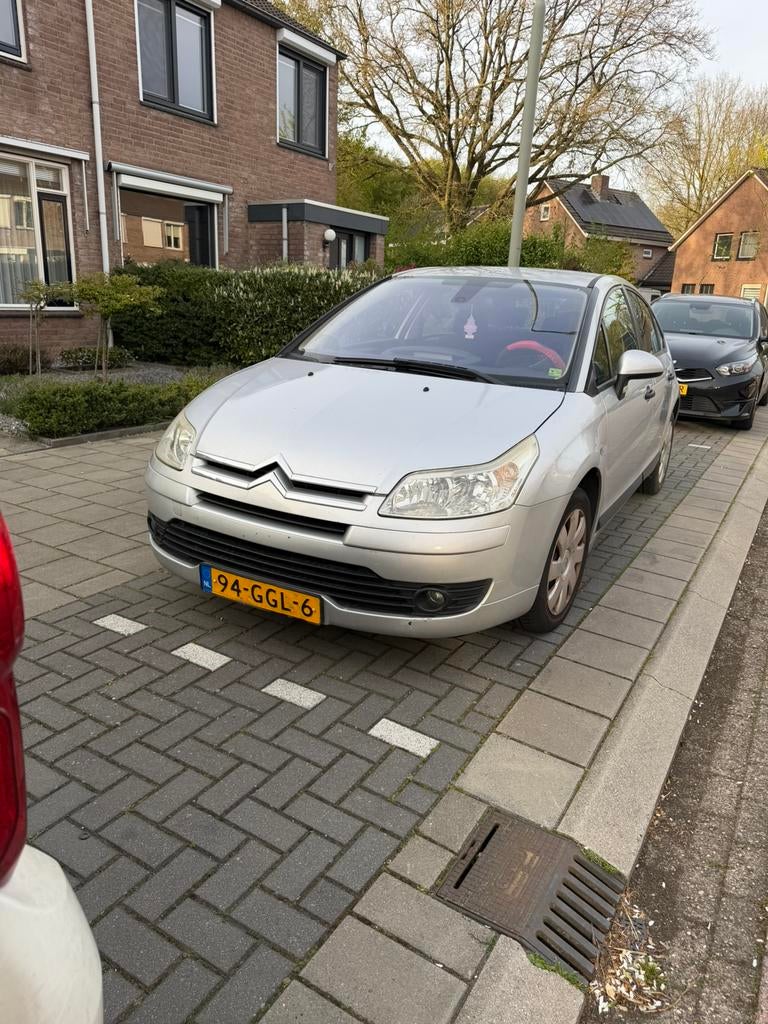 Citroën C4 1.6 16V Berline 2008 Grijs, Auto's, Voorwielaandrijving, 4 cilinders, 1175 kg, 1587 cc