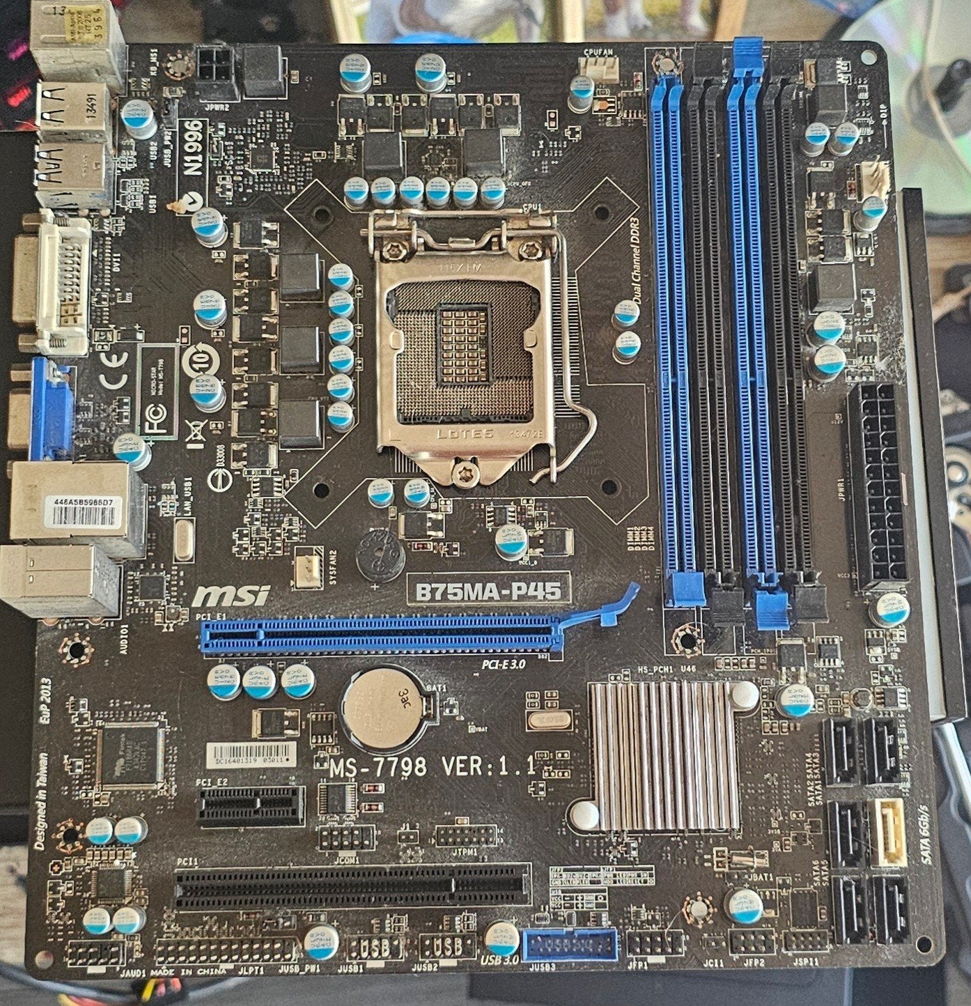 MSI B75MA-P45 Moederbord - Intel LGA1155 DDR3, Computers en Software, Moederborden, Gebruikt, DDR3, Ophalen of Verzenden, Micro-ATX