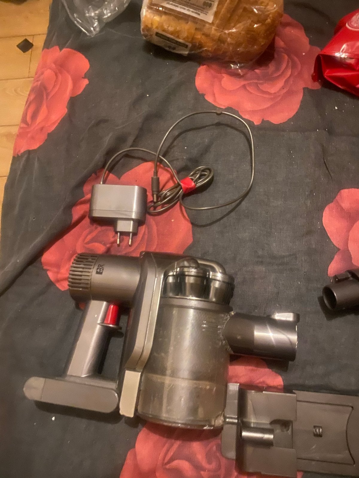 Dyson onderdelen - Stofzuiger motor, oplader, accessoires, Witgoed en Apparatuur, Stofzuigers, Ophalen, Gebruikt, Overige typen