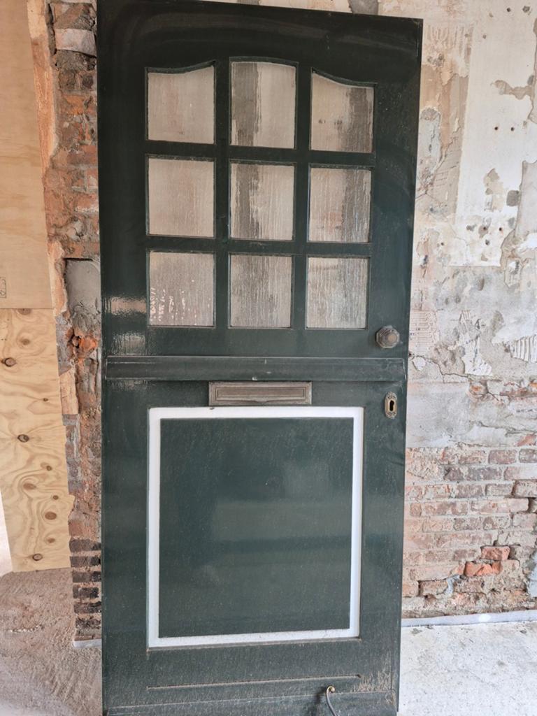 Klassieke groene buitendeur met glas en brievenbus, Gebruikt, 80 tot 100 cm, Ophalen of Verzenden, Buitendeur