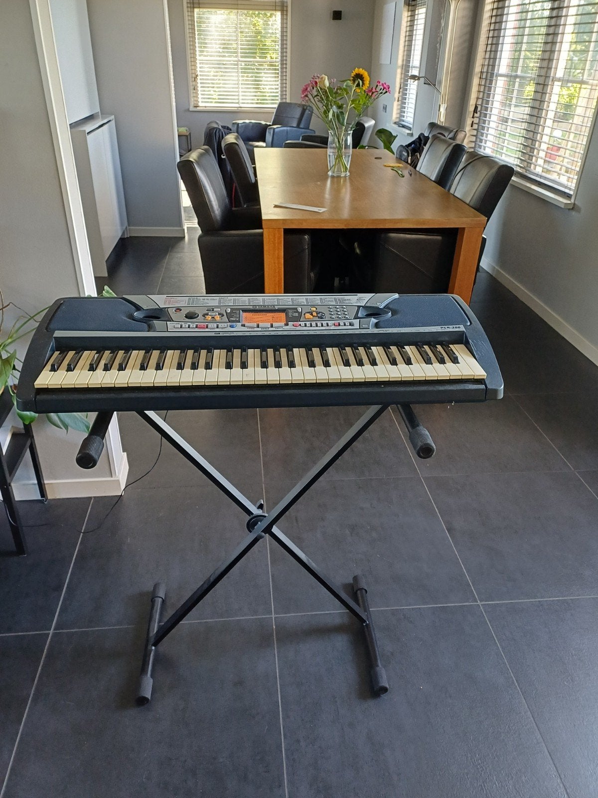 Yamaha PSR-280 Keyboard met standaard