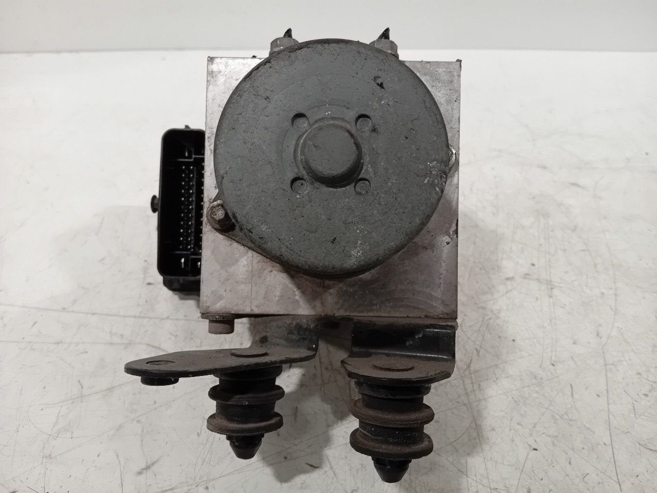 Abs pomp Volkswagen Passat, Onderdelen@venauto.nl, Van der Ven Autorecycling B.V., Gebruikt, Ettenseweg 76, 4706 PB Roosendaal, The Netherlands