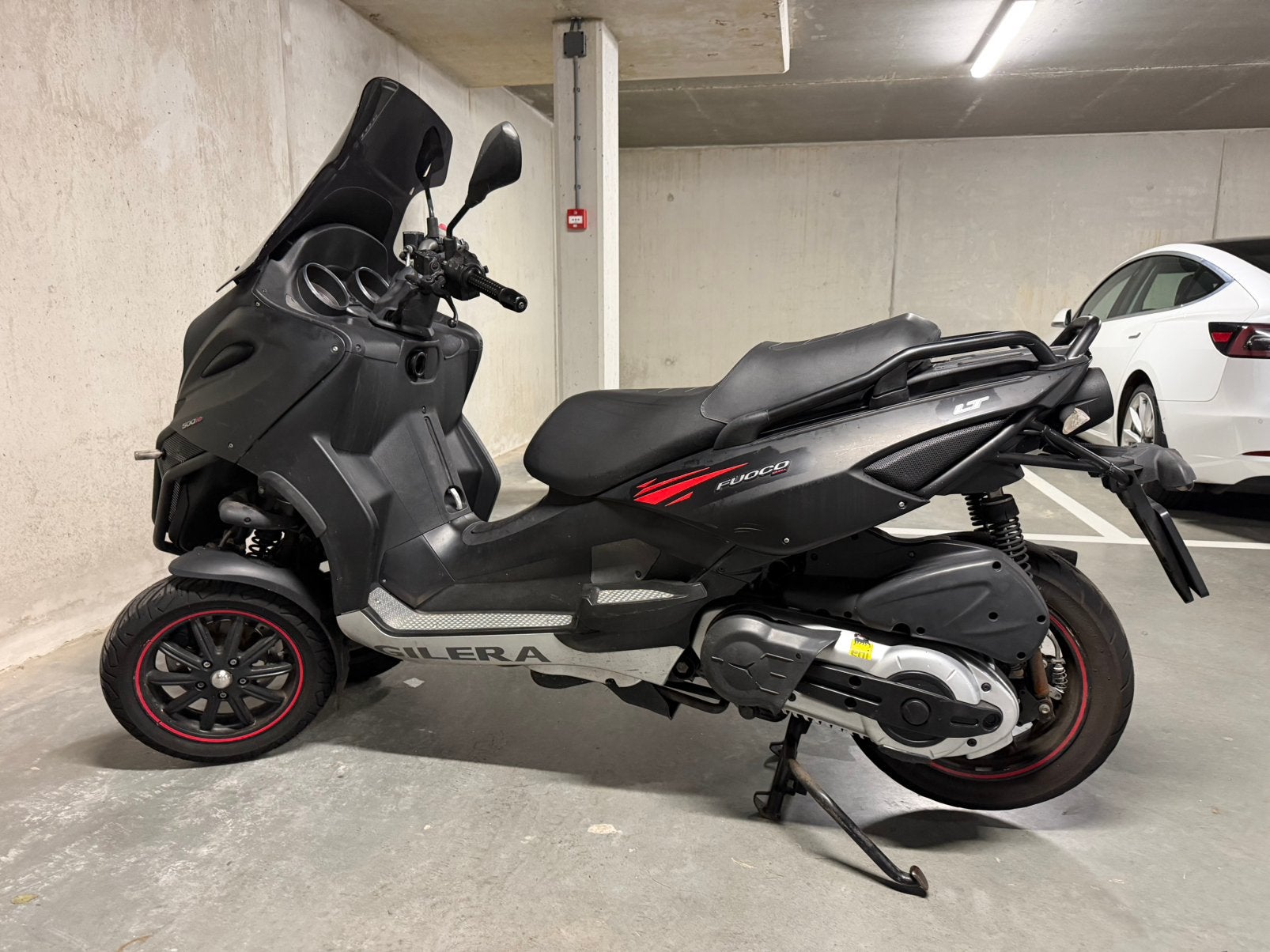 Gilera fuoco 500 LT MET AUTORIJBEWIJS, Voorwielaandrijving, Stof, 40 €/maand, Zwart