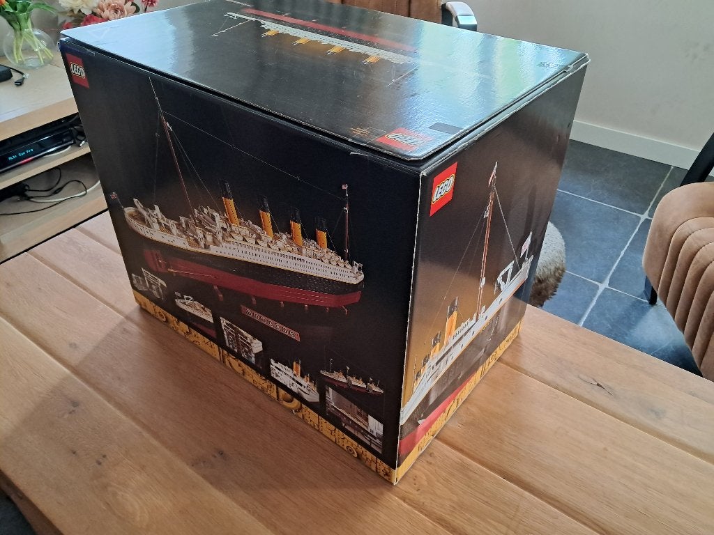 Foto 6 van Lego Titanic 10294