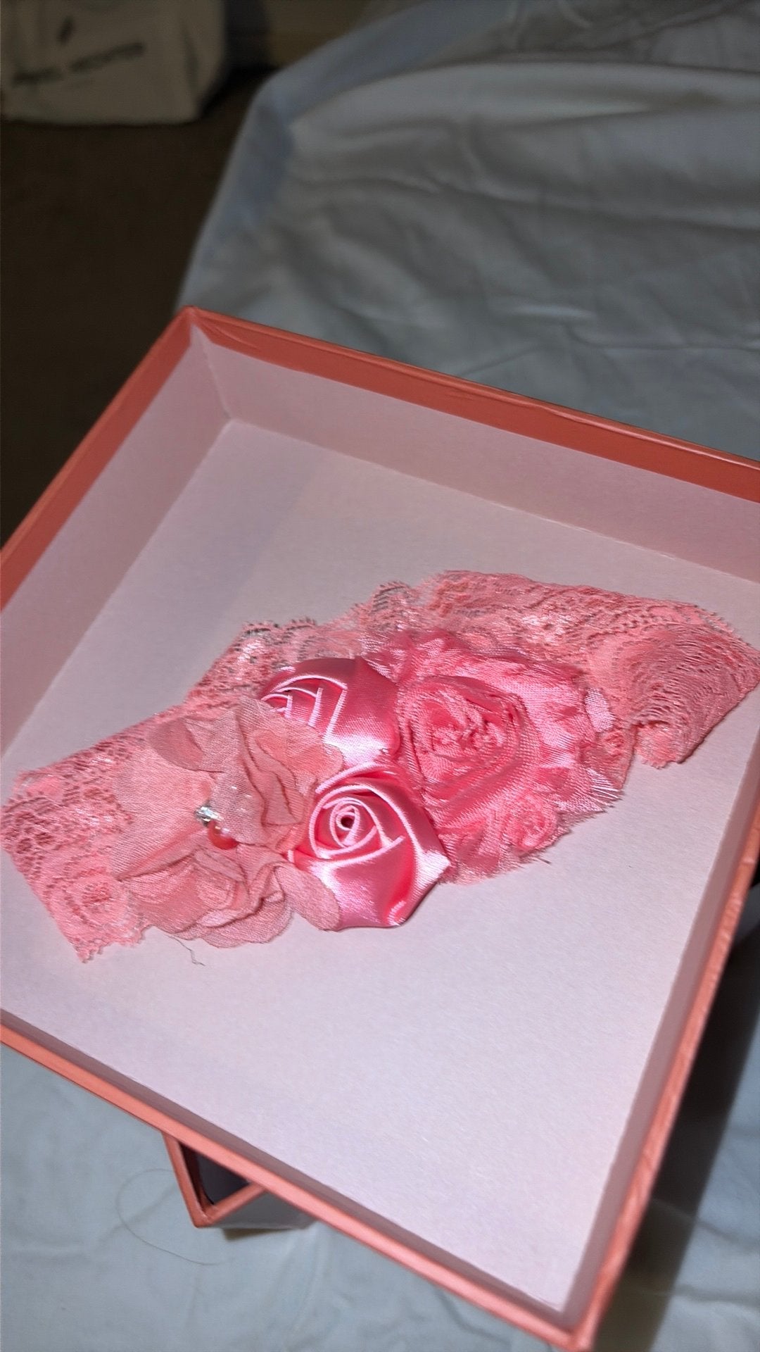 Nieuw donker roze pols corsage, Ophalen of Verzenden, Nieuw, Overige typen, Roze
