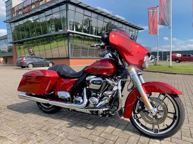 Harley-Davidson FLHXS STREETGLIDE FLHX M8 (bj 2018), Dopplerlaan 26
9207 HC  Drachten, NL, H-D Benelux B.V., Bedrijf, Info@m-point.frl