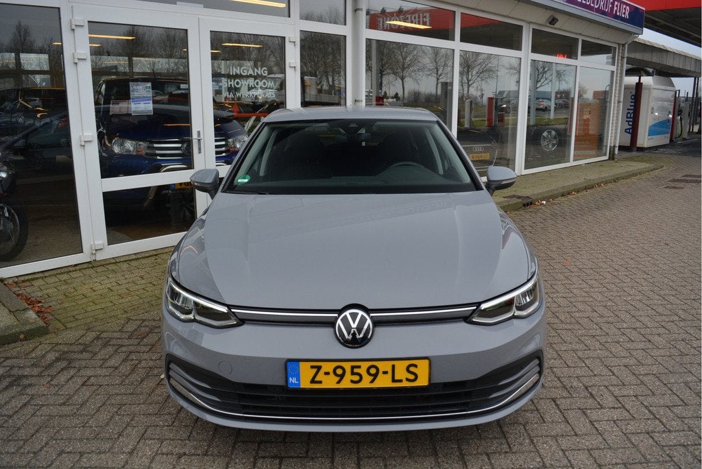 Volkswagen Golf 1.5 TSI 150PK Move Executive | LED | StoelVW, Voorwielaandrijving, Stof, 150 pk, Bedrijf
