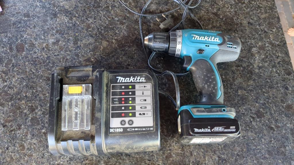 Makita schroefmachine, Ophalen of Verzenden, Minder dan 400 watt, Boor- en Schroefmachine