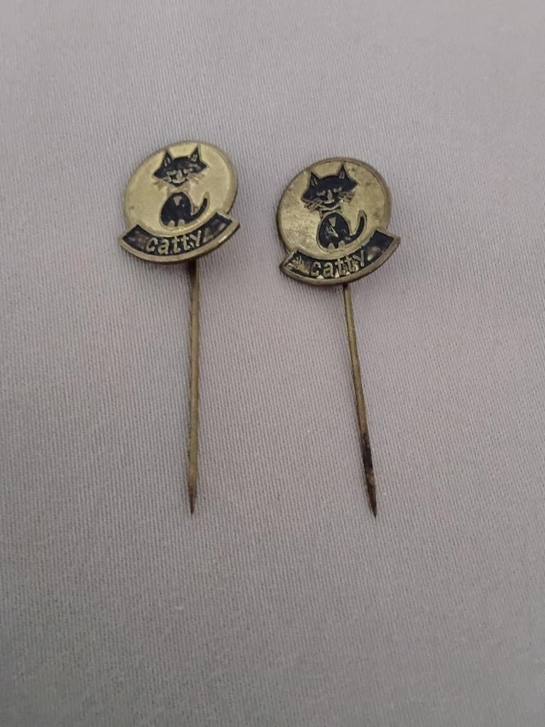 Vintage Catty speldjes, zie foto's, Verzamelen, Speldjes, Pins en Buttons, Ophalen of Verzenden, Zo goed als nieuw, Overige onderwerpen