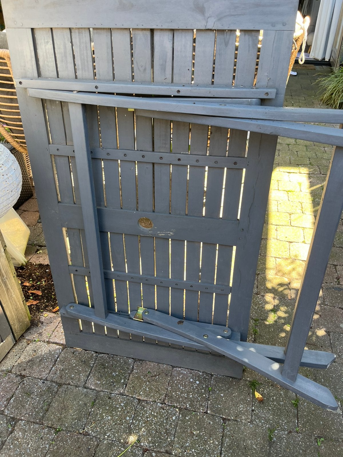 Tuintafel 120. Inklapbaar, Ophalen, Zo goed als nieuw, IJzer